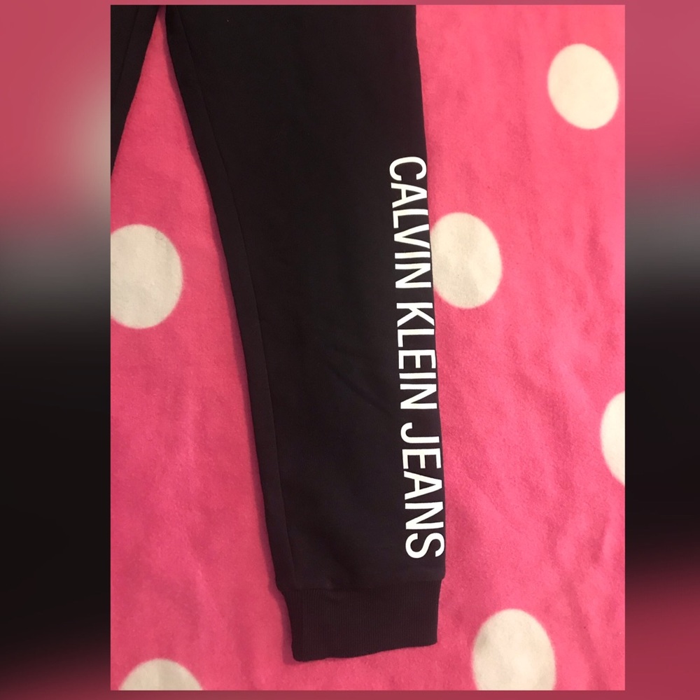 Girls Calvin Klein sweatpants - Picture 3 of 8